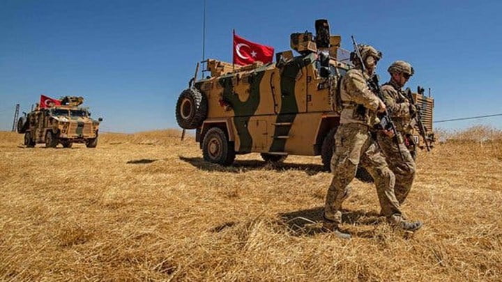 Η “ακτινογραφία” της μάχης στην Ιντλίμπ από το ρωσικό υπουργείο Άμυνας – Τι λέει για τη σχέση Τουρκίας-ISIS