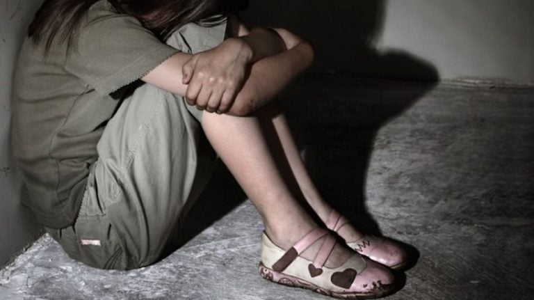 Θεσσαλονίκη: 53χρονος κακοποιούσε σεξουαλικά την ανήλικη κόρη της συντρόφου του