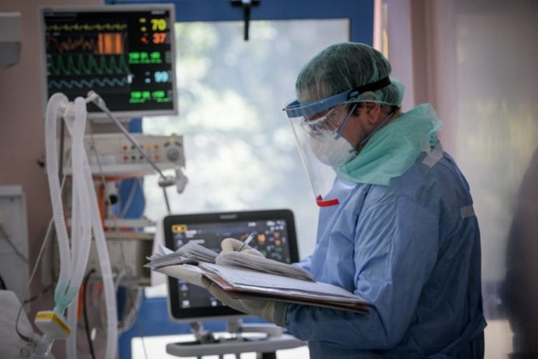 100 ασθενείς στην κλινική covid 19 στις Σέρρες, 6 στην ΜΕΘ- “Αδειάζουν τα νοσοκομεία για να βρεθούν κρεβάτια ΜΕΘ”