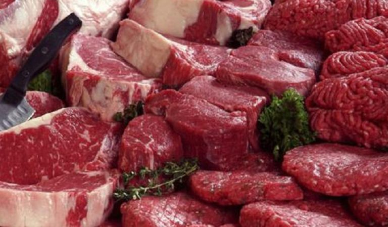 Κρέας: Κίνδυνος για βακτήρια κατά την απόψυξη. Τι να προσέχετε