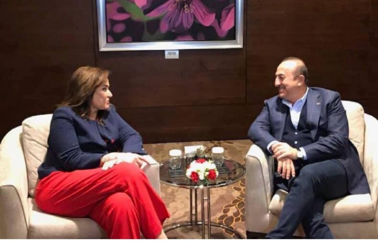 Συνάντηση της Ντόρας Μπακογιάννη με τον Υπουργό Εξωτερικών της Τουρκίας