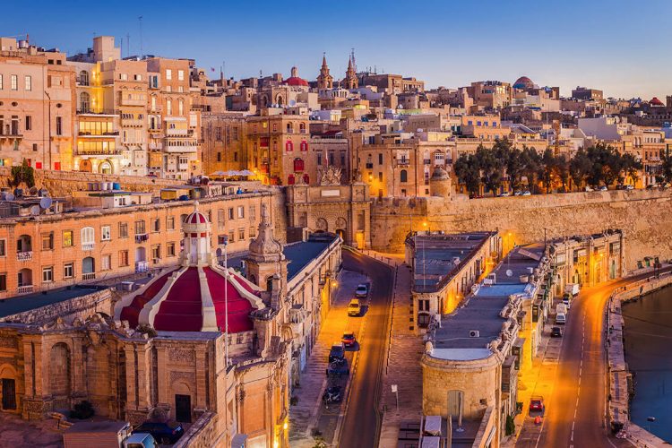 Η Μάλτα ακύρωσε το σχέδιο απαγόρευσης εισόδου στους ανεμβολίαστους