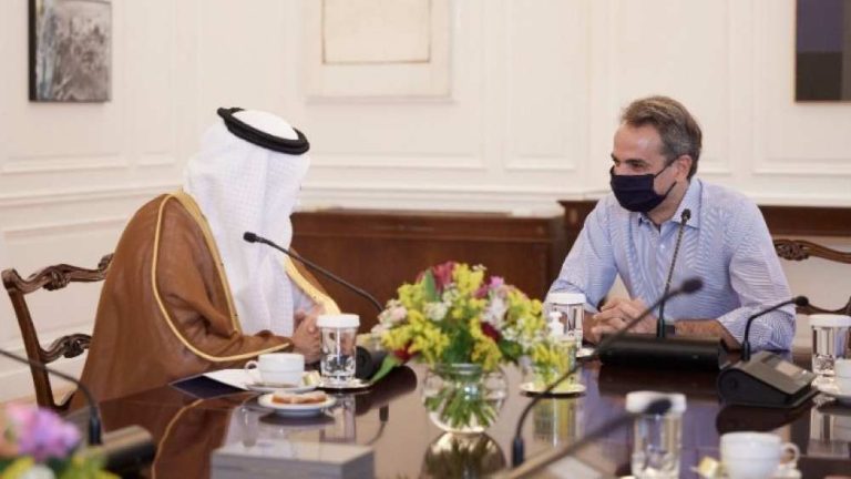 Διμερείς σχέσεις, εμπόριο και επενδύσεις στη συνάντηση Μητσοτάκη με τον υπ. Επενδύσεων της Σαουδικής Αραβίας