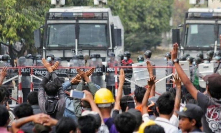 Μιανμάρ: Η αστυνομία άνοιξε πυρ εναντίον διαδηλωτών – δύο νεκροί