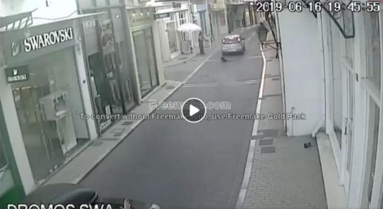 Μυτιλήνη: Κτήνος χτύπησε και παρέσυρε σκύλο επίτηδες με Ι.Χ. (Video)