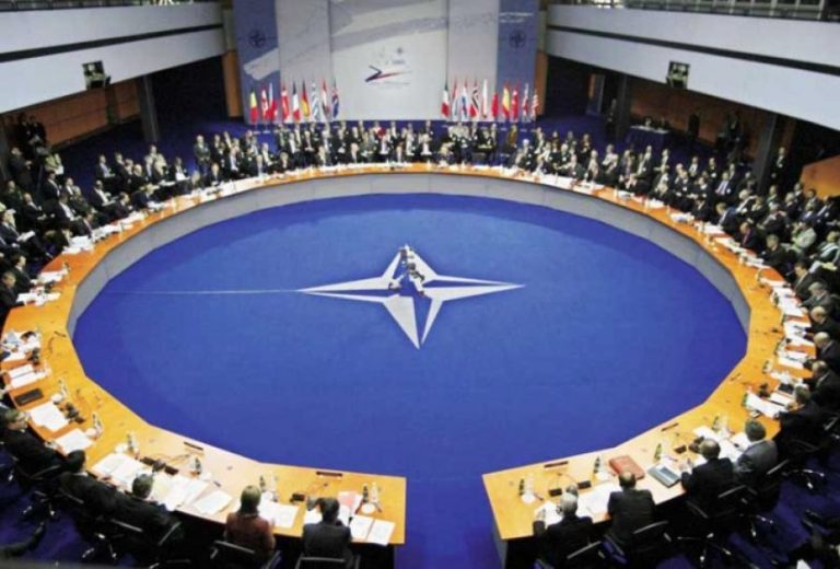 Το ΝΑΤΟ αναμένει προς το καλοκαίρι την ένταξη των Σκοπίων