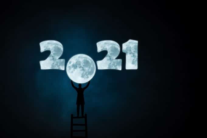 Αργίες 2021: Πότε πέφτουν, πότε είναι τα τριήμερα