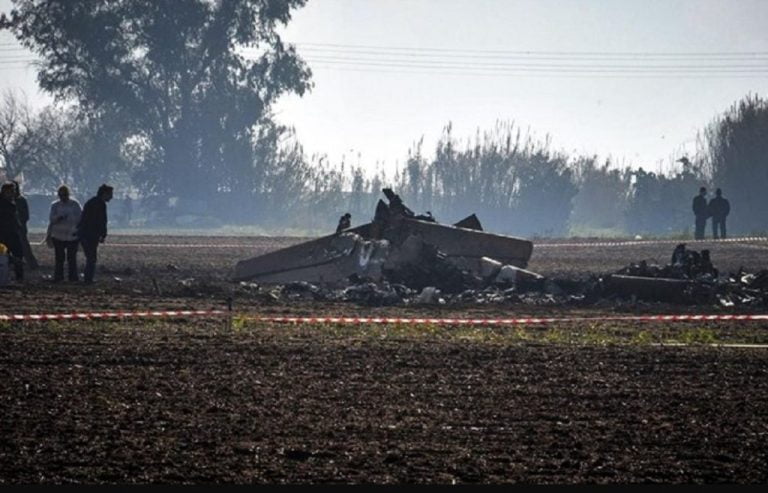 Νεκρός εντοπίστηκε ο κυβερνήτης του εκπαιδευτικού αεροσκάφους που συνετρίβη έξω από τη Σπάρτη
