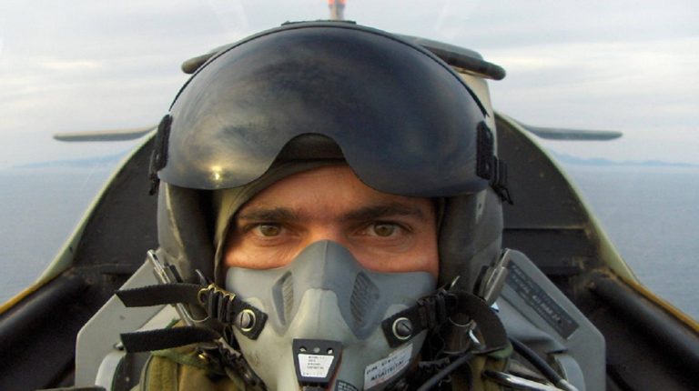 Θρήνος στην Πολεμική Αεροπορία: Πέθανε ο πιλότος Νεκτάριος Σαμαράς