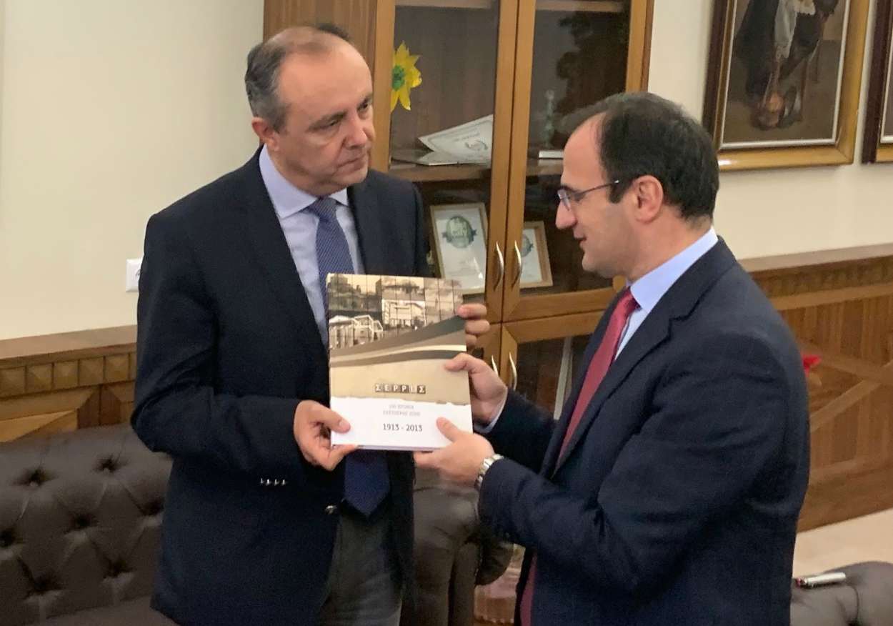 Ο Υφυπουργός Μακεδονίας-Θράκης επισκέφθηκε τον Δήμαρχο Σερρών