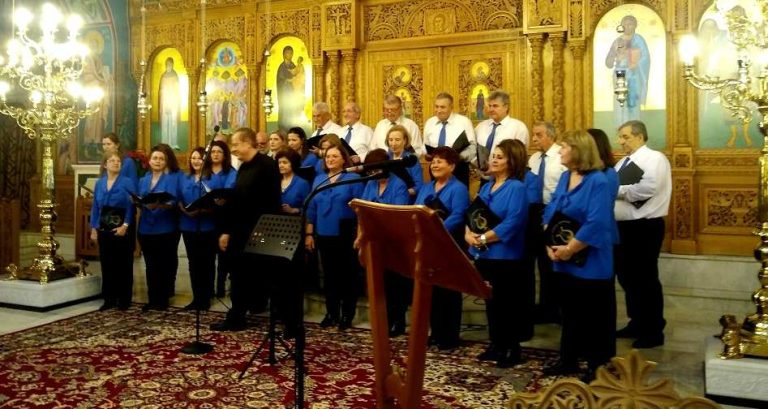Η χορωδία του «ΟΡΦΕΑ» Σερρών τραγούδησε χριστουγεννιάτικες μελωδίες στον Βόλο