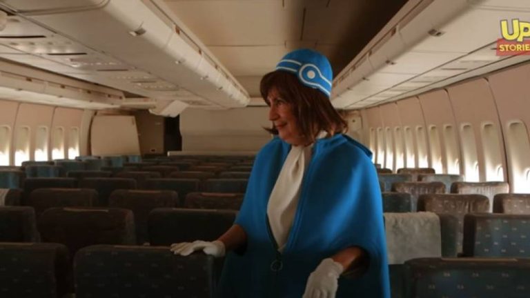 Ολυμπιακή: Ταξίδι στον χρόνο με το Boeing του Ωνάση και την αεροσυνοδό του Κωνσταντίνου Καραμανλή (video)