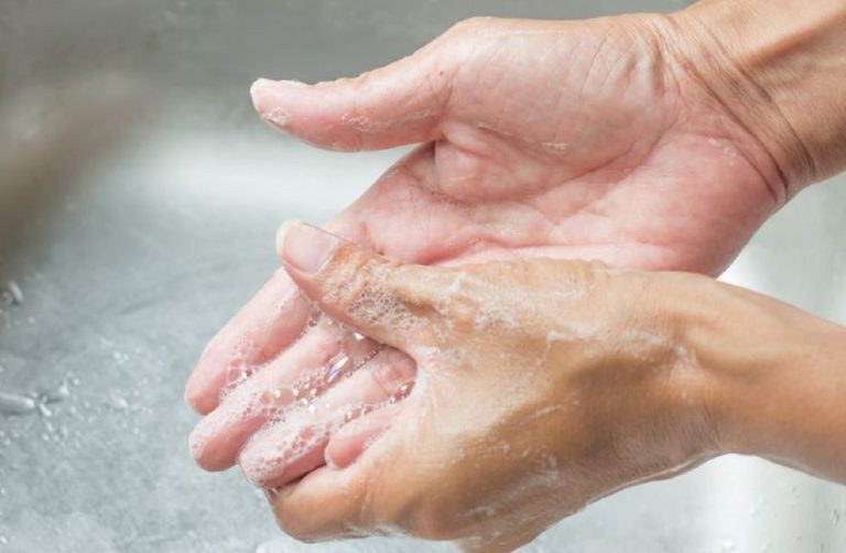 Ποιος είναι ο σωστός τρόπος να πλύνετε τα χέρια σας