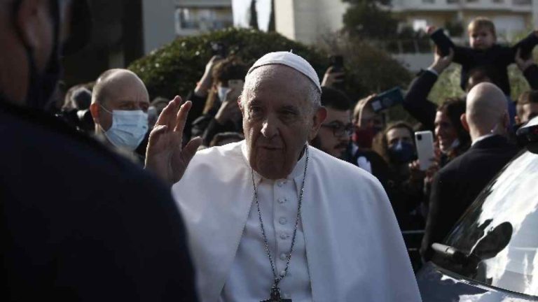 Ο Αλ. Τσίπρας ευχαρίστησε τον Πάπα Φραγκίσκο για τη σκληρή ειλικρίνεια του λόγου του (video)
