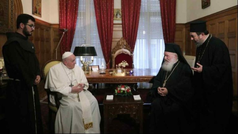 Επίσκεψη Πάπα Φραγκίσκου στον Αρχιεπίσκοπο Ιερώνυμο