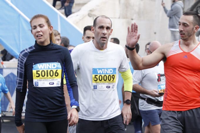 Ο πρόεδρος του μπασκετικού Ολυμπιακού σε αγώνα ορεινού τρεξίματος στις Σέρρες