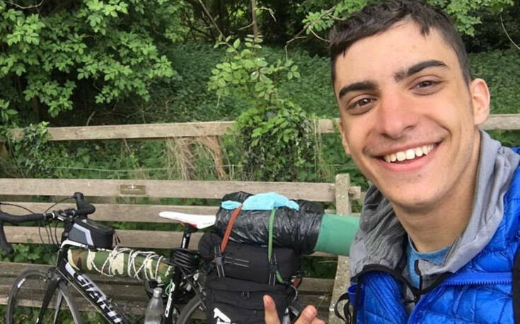 Κλέων Παπαδημητρίου: Ο 20χρονος που ταξίδεψε από τη Σκωτία στην Ελλάδα με ποδήλατο (φωτο)