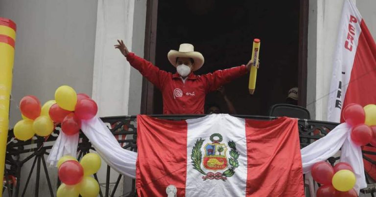 Περού: Η νέα πτώση του Καστίγιο στις δημοσκοπήσεις κάνει ντέρμπι τις εκλογές