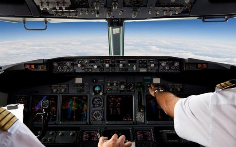 Πιλότοι αποκαλύπτουν μυστικά που δεν θα ήθελαν να ξέρουν οι επιβάτες