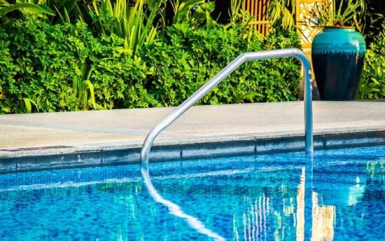 Θρίλερ με νεκρή 63χρονη σε πισίνα στην Κατερίνη – Το ξενοδoχείο ήταν κλειστό