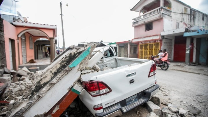 Σεισμός στην Αϊτή: Τους 1.297 έφθασαν οι νεκροί, πάνω από 5.700 τραυματίες