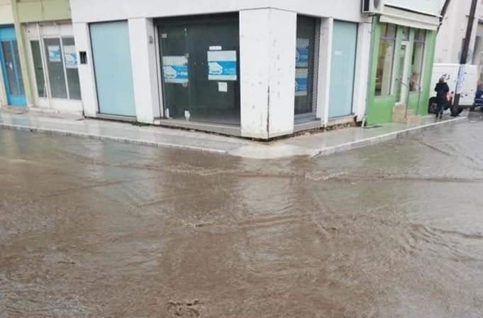 Σουφλί: Σοβαρά προβλήματα και πλημμύρες από τις έντονες βροχοπτώσεις