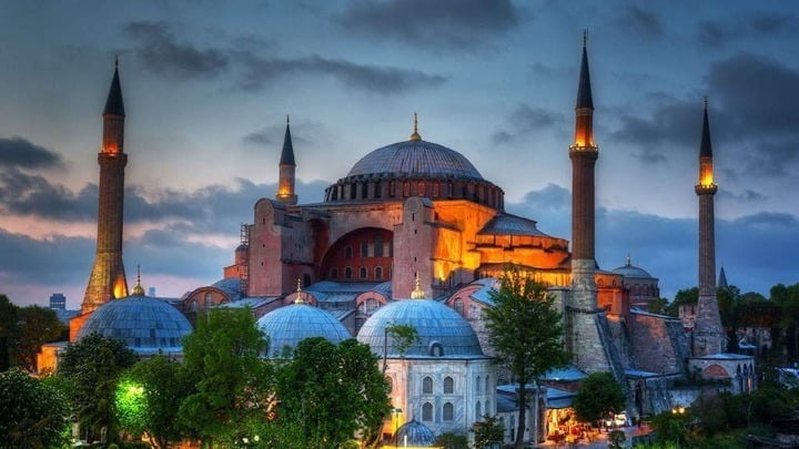 Ν. Δένδιας – Λ. Μενδώνη: Πρόκληση προς όλο τον πολιτισμένο κόσμο η απόφαση της Τουρκίας για την Αγία Σοφία