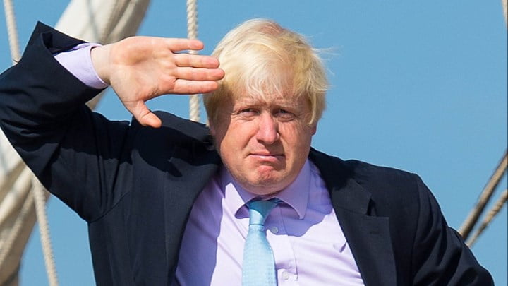 Η ατάκα ιδιοκτήτριας ταβέρνας στο Πήλιο στον Μπόρις Τζόνσον για τα μαλλιά του – Η αντίδραση του Βρετανού Πρωθυπουργού