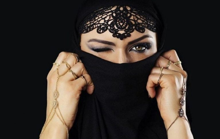 Το «Εγχειρίδιο του απόλυτου σεξ για Μουσουλμάνες» που κάνει θραύση