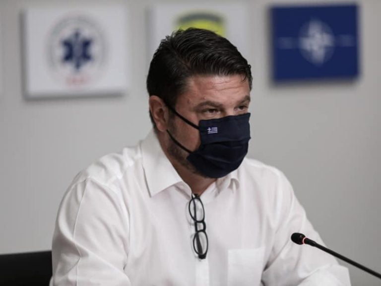 Νίκος Χαρδαλιάς: Παράταση του lockdown σε Ασπρόπυργο και Ελευσίνα – Άρση των μέτρων στη Μάνδρα