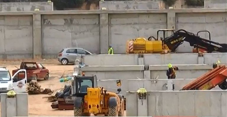 Συνεχίζονται οι εργασίες για την κατασκευή του εργοστασίου επεξεργασίας απορριμμάτων στο ΧΥΤΑ Παλαιοκάστρου (VIDEO)