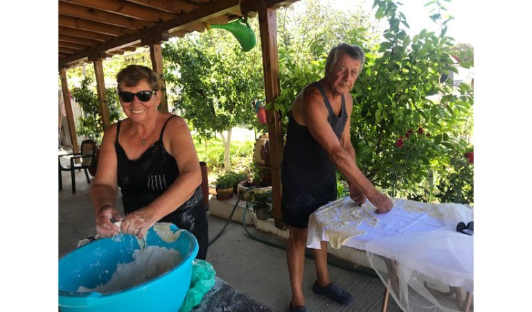 Ζυμαρικά και τραχανάδες με παραδοσιακές συνταγές «της γιαγιάς» από δυο Σερραίους επιχειρηματίες