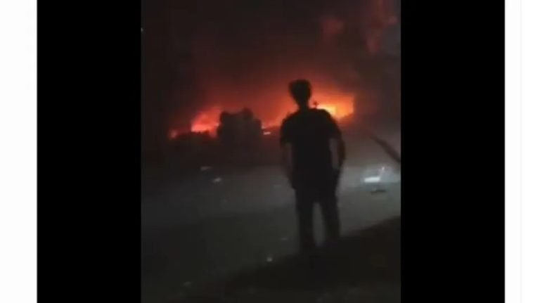 Δώδεκα νεκροί από έκρηξη αυτοκινήτου κοντά στο διεθνές αεροδρόμιο του Άντεν στην Υεμένη (video)