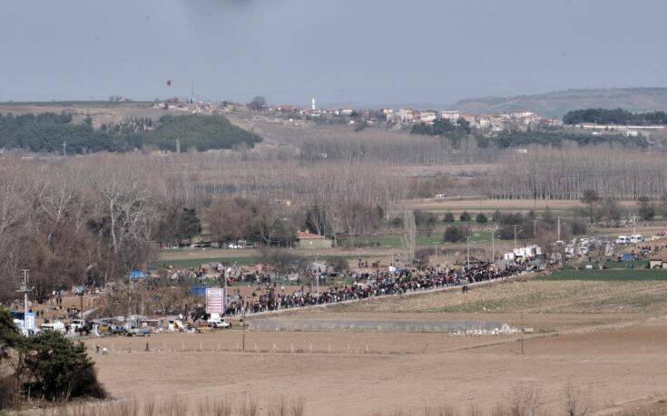 Έβρος: Οι Τούρκοι στήνουν καταυλισμό 10.000 ατόμων στην Αδριανούπολη