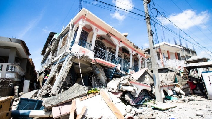 Αϊτή: 304 οι νεκροί από τα 7.2 Ρίχτερ-Χιλιάδες τραυματίες και αγνοούμενοι