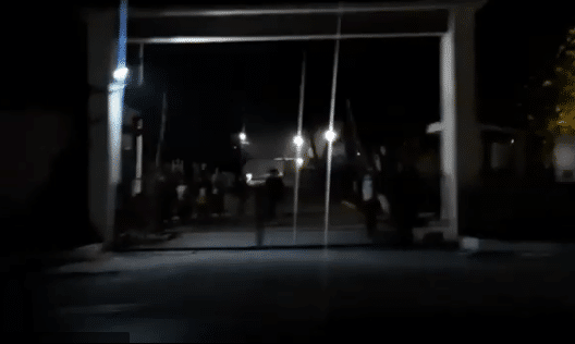 Επεισοδιακή η χθεσινή νύχτα στην Αλεξάνδρεια – Αθίγγανοι με καραμπίνες εναντίον μεταναστών με ρόπαλα