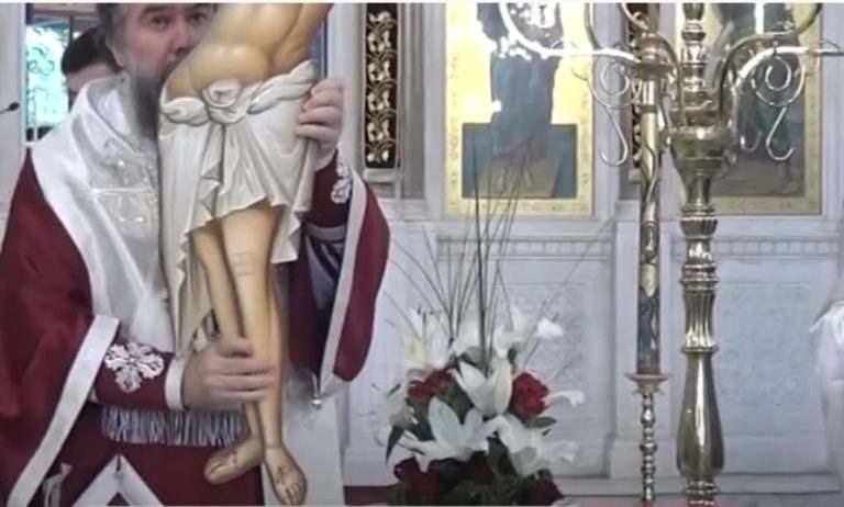 Σέρρες: Η Ακολουθία των Μεγάλων Ωρών και η Αποκαθήλωση στην Ιερά Μητρόπολη Σερρών (video)