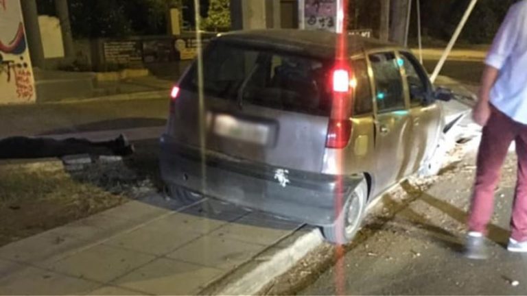 Αρτέμιδα: Αυτοκίνητο “καρφώθηκε σε κολόνα – Δύο τραυματίες(φώτο)
