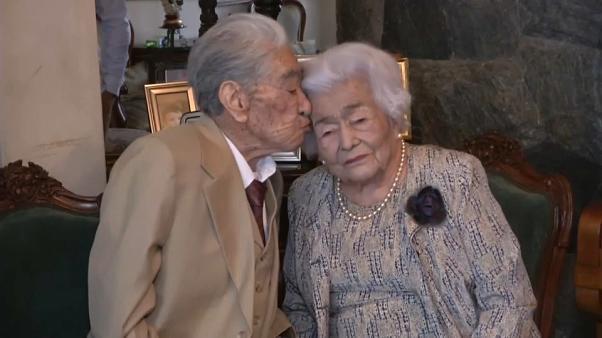 Ρεκόρ Γκίνες για τον μακροβιότερο γάμο – Σχεδόν 80 χρόνια μαζί, «κλέφτηκαν» το 1941 (video)