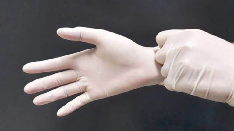 “Τα γάντια είναι επικίνδυνα” λένε οι ειδικοί