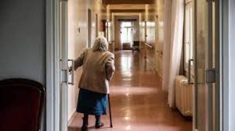 Οκτώ νέα κρούσματα στο Γηροκομείο Βόλου – Στο νοσοκομείο ένας ηλικιωμένος