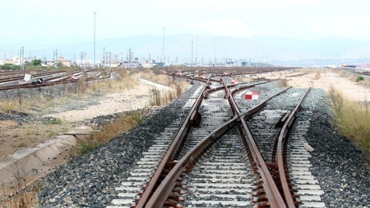 Αδύνατη η σιδηροδρομική σύνδεση Αθήνας – Θεσσαλονίκης λόγω “Ιανού”