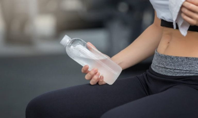 Μεταβολισμός και απώλεια βάρους: Πόσο νερό πρέπει να πίνετε