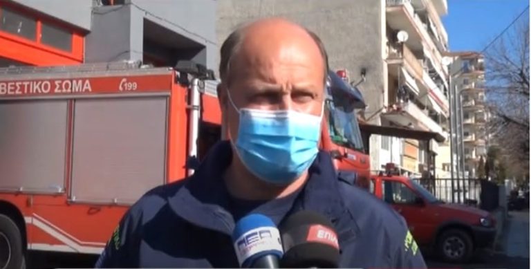 Σέρρες: Υπό έλεγχο η φωτιά σε κατοικία στον Νέο Σκοπό (video)