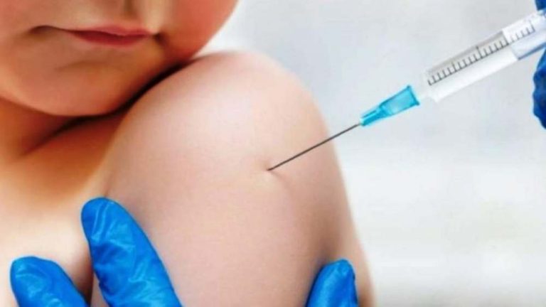 Κίνα: Ετοιμάζεται να εμβολιάσει παιδιά από 3 ετών για τον κορονοϊό