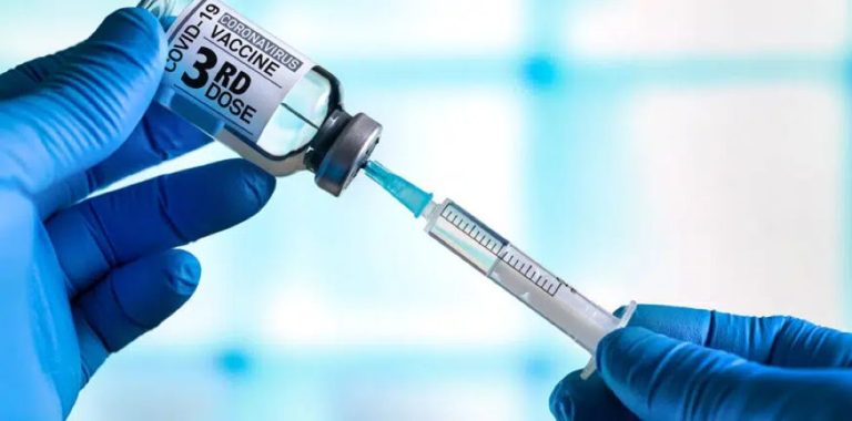 Κορονοϊός: Το φαινόμενο “νοσίμπο” εξηγεί τα δύο τρίτα των παρενεργειών των εμβολίων