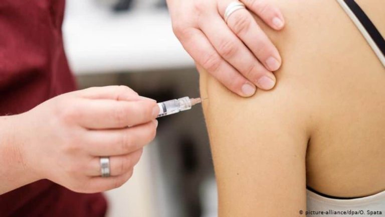 ΠΟΥ: Τα εμβόλια του COVAX έχουν φθάσει σε πάνω από 100 χώρες