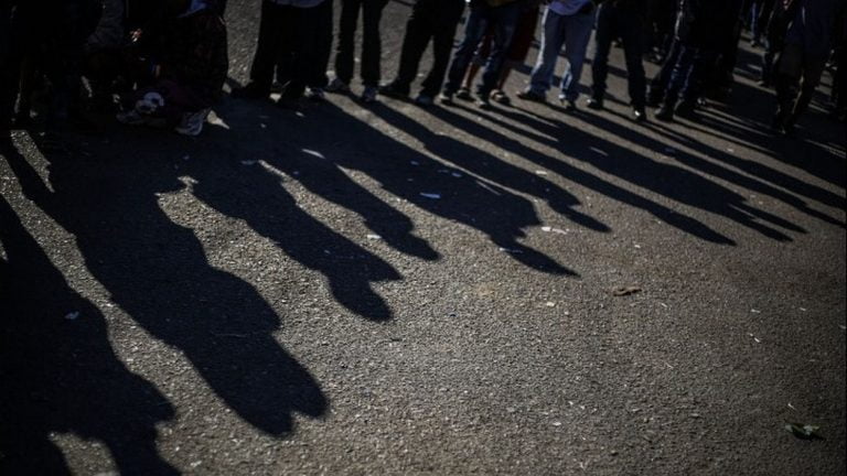 Παγκόσμια Ημέρα κατά της Εμπορίας Ανθρώπων – Μόλις 142 περιστατικά καταγράφηκαν στην Ελλάδα την προηγούμενη 5ετία