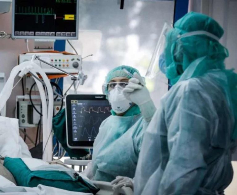 Κορωνοϊός: Ανεμβολίαστο το 92,9% των ασθενών στις ΜΕΘ σε 14 νοσοκομεία της βόρειας Ελλάδας τον Οκτώβριο (φωτο)