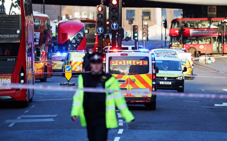 επίθεση με μαχαίρι στο Λονδίνο4